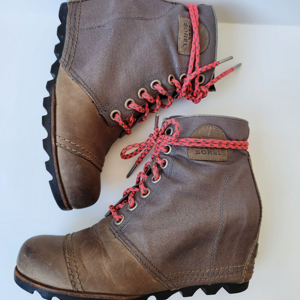 Sorel Joan Of Arctic Wedge Boots Lace Up Fall Winter Cabincore Cute Outdoor 9.5 - Picture 2 of 12